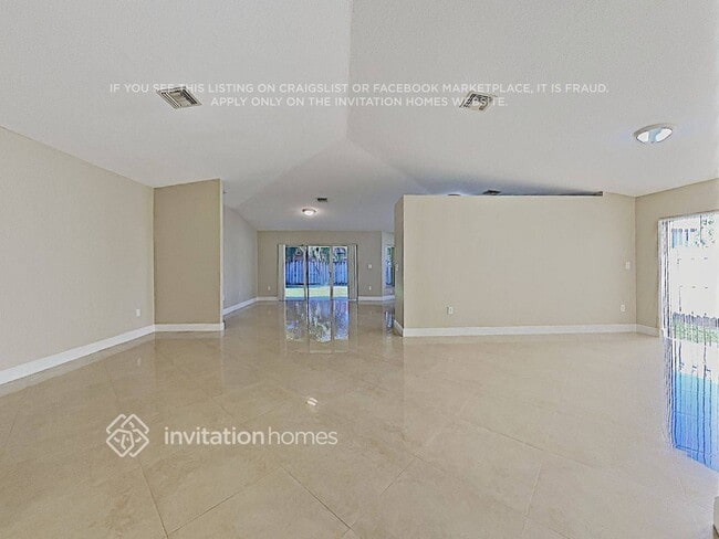 Foto del edificio - 13500 SW 118th Pl