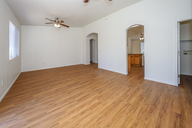 Building Photo - Tucson, AZ - House - $1695.00 Available No...
