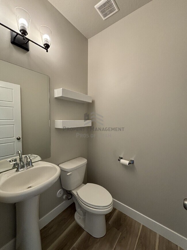 Foto del edificio - 364 N 800 W