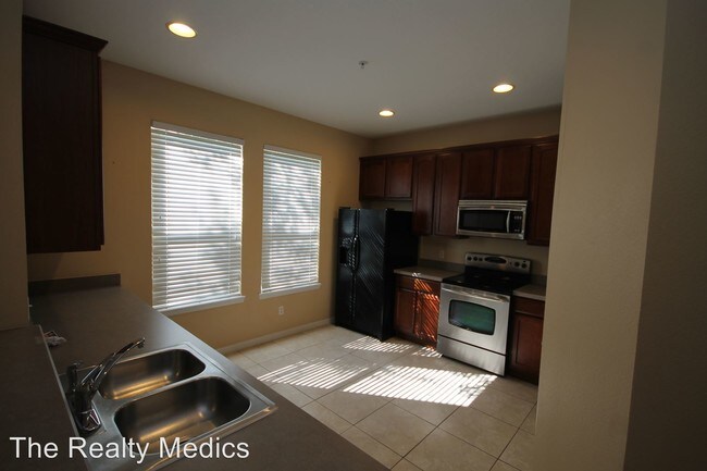 Foto del edificio - 10266 Lake District Ln