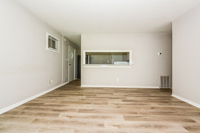 Foto del edificio - 729 Blueridge Dr