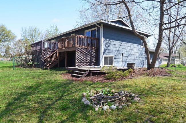 Building Photo - 9201 Forest View Lane-