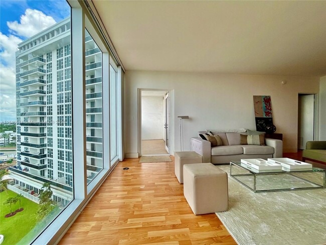 Building Photo - 10275 Collins Ave