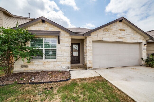 Foto del edificio - Welcome home to this 4/2/2 nestled in Whisper Falls