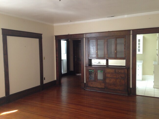 Living room - 627 8th Ave