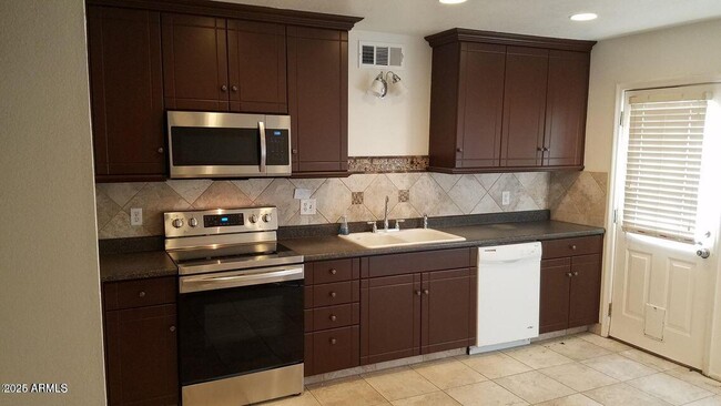 Building Photo - 3129 W Acapulco Ln