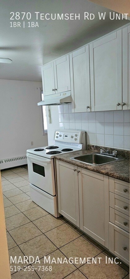 Photo du bâtiment - SPACIOUS 1 BED/1 BATH UNIT NEAR HURON CHURCH + HYDRO