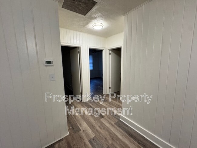 Foto del edificio - 1436 Brewer Ave