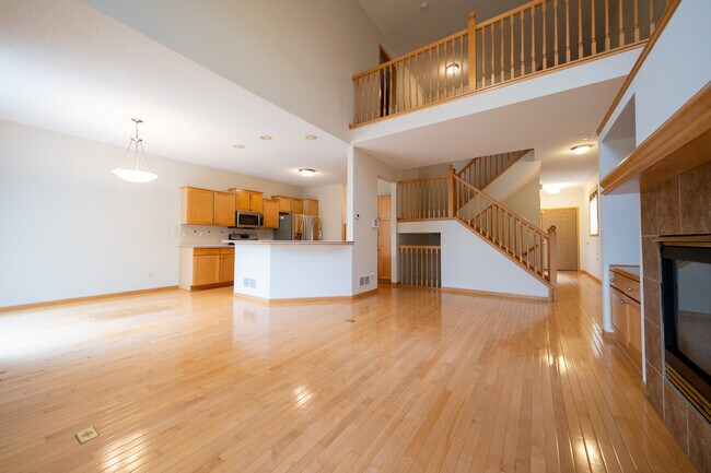 Foto del edificio - 591 Crane Creek Ln