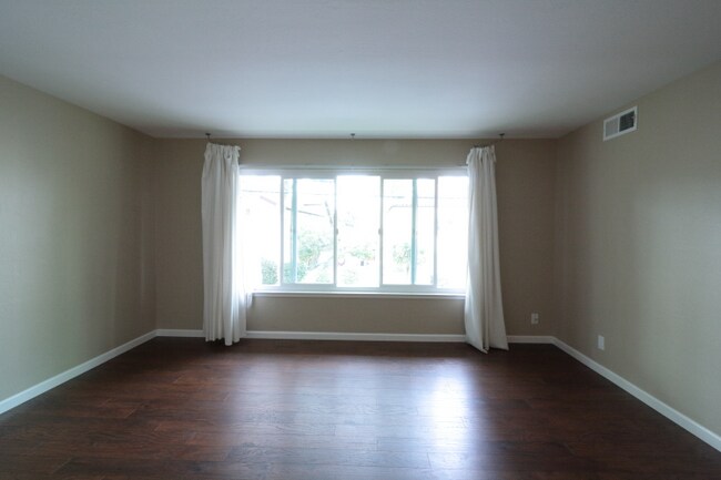 Foto del edificio - 77 N Ellsworth Ave