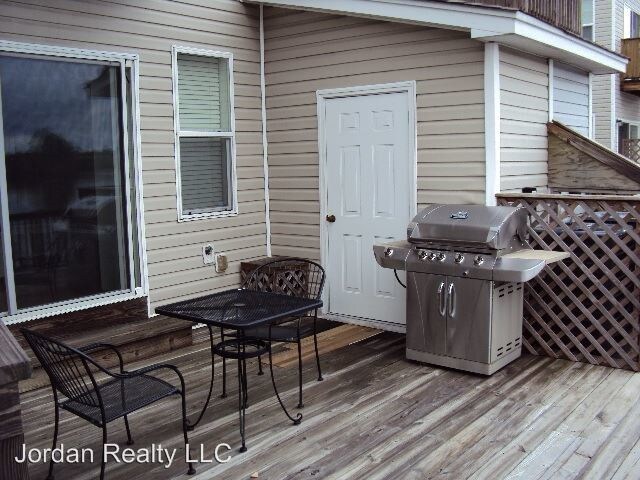 Building Photo - 4987 Lake Palmetto Ln