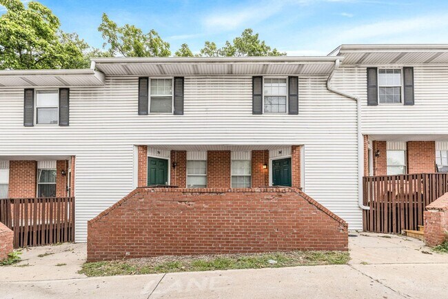 Foto del edificio - 3 Bed 2 bath Townhome