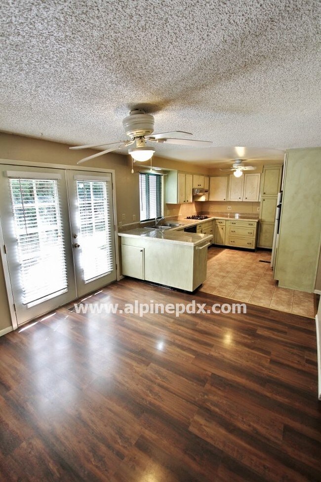 Building Photo - 20220 SW Carlin Blvd