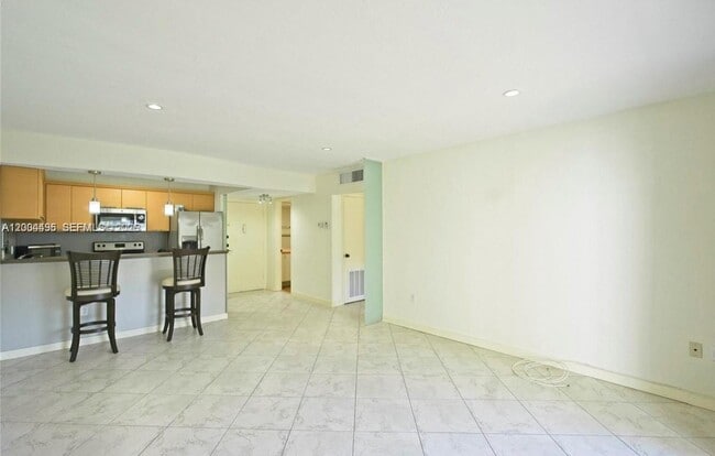 Building Photo - 7401 SW 82nd St