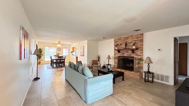 Photo - 6216 Rue Marielyne St Townhome