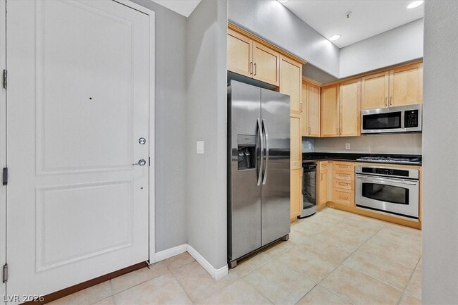 Building Photo - 56 E Serene Ave
