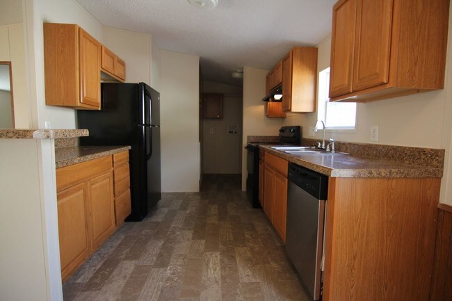 Building Photo - 208 Casper Dr