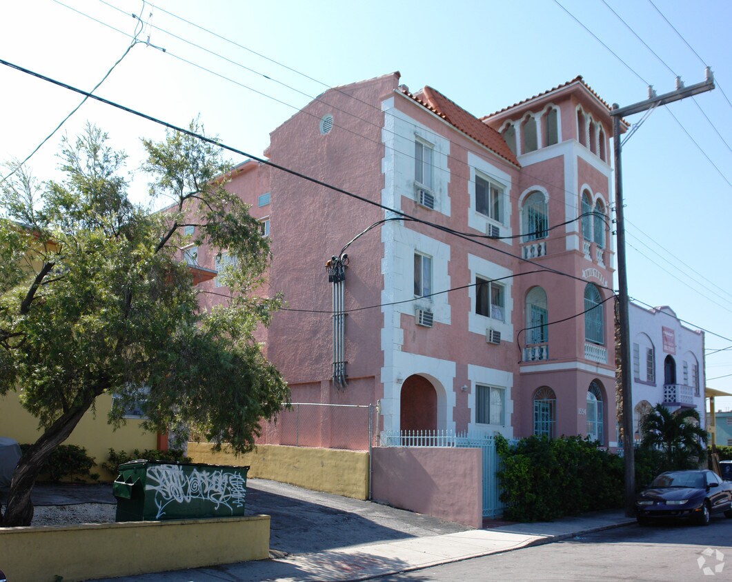 Foto del edificio - 1554 NW 3rd St