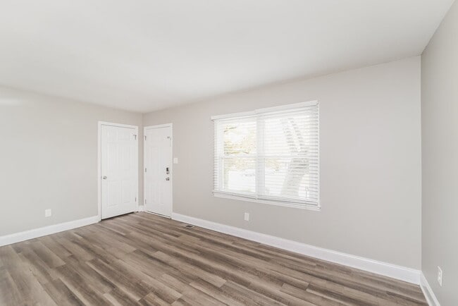Foto del edificio - 617 Dunbrook Ln