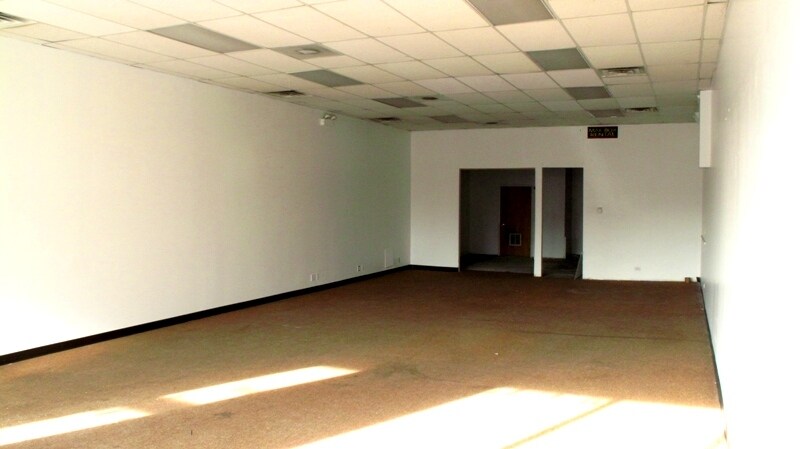 interior - 2000-2002 W Chicago Ave