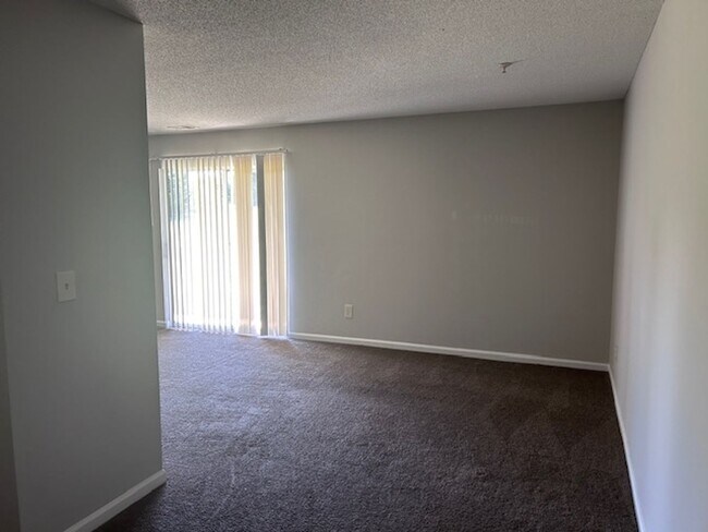 Foto del edificio - 1638 Arlyn Cir