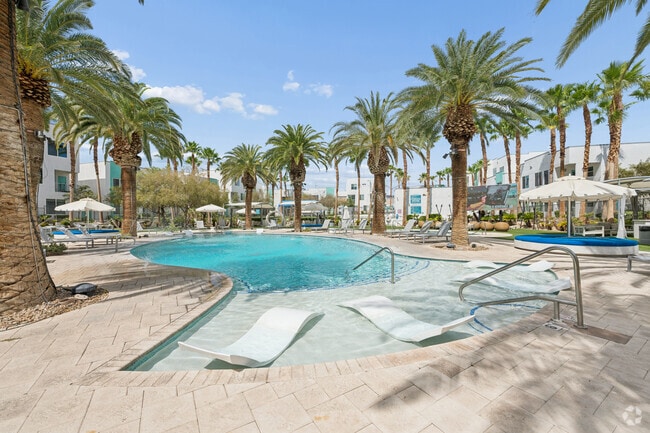 Piscina - South Beach by Logan