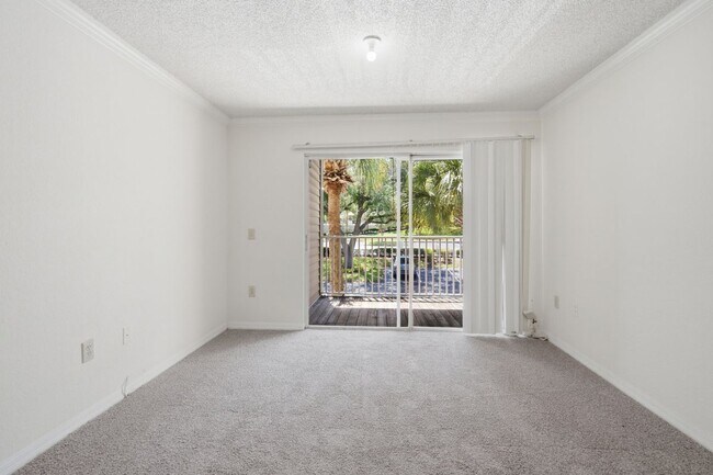 Foto del edificio - 4240 Summer Landing Dr