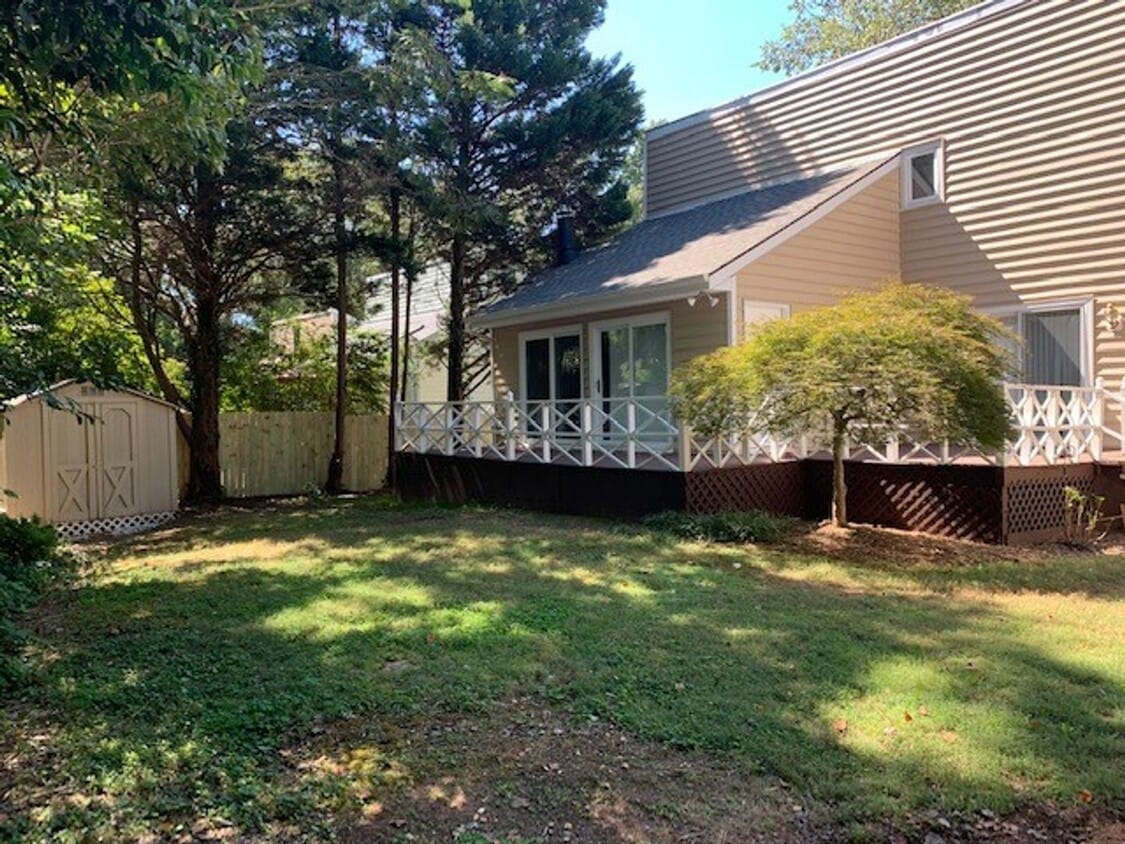 Primary Photo - Gorgeous Home. APPLY NOW! Do not miss out!
