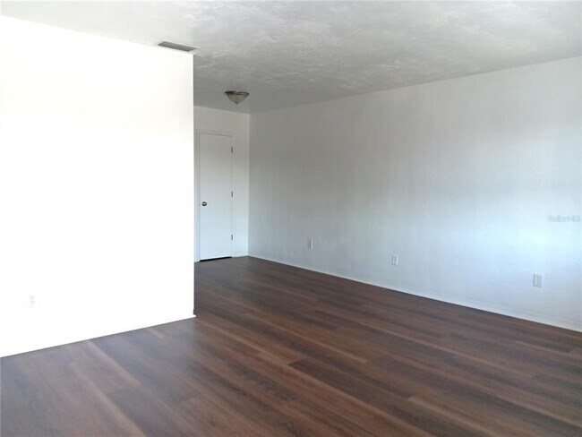 Foto del edificio - 1260 70th St N