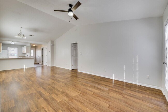 Building Photo - 150 Portofino Ln SW