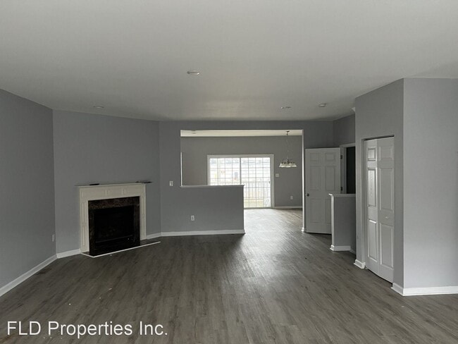 Building Photo - 4 br, 3.5 bath House - 431 Jacobsen Drive ...