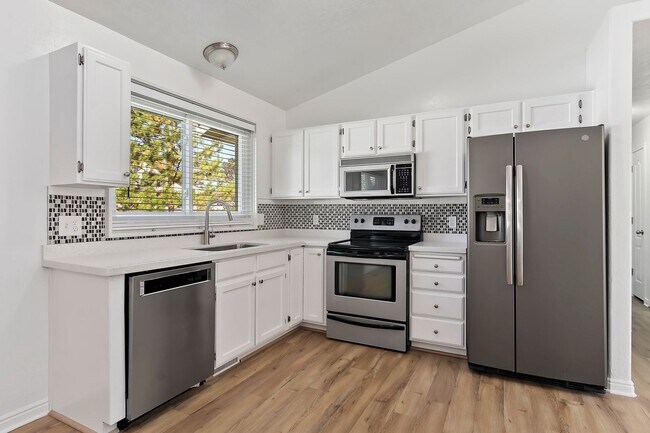Foto del edificio - Beautiful Single Family Home for Rent in R...