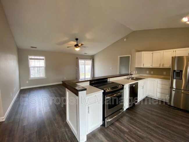 Foto del edificio - 310 Lockerbie Ln