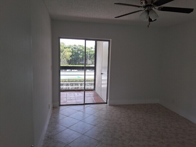 Building Photo - 2100 Springdale Blvd