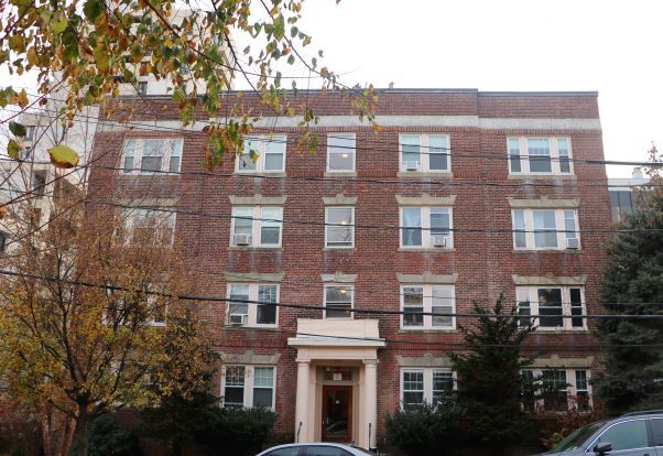 Building Photo - 15 Centre St