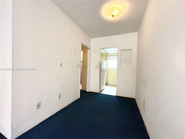 Building Photo - 8132 Harding Ave