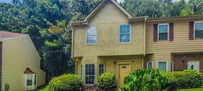 Foto del edificio - 2120 Fairways Ct