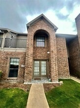 Building Photo - 3500 E Park Blvd