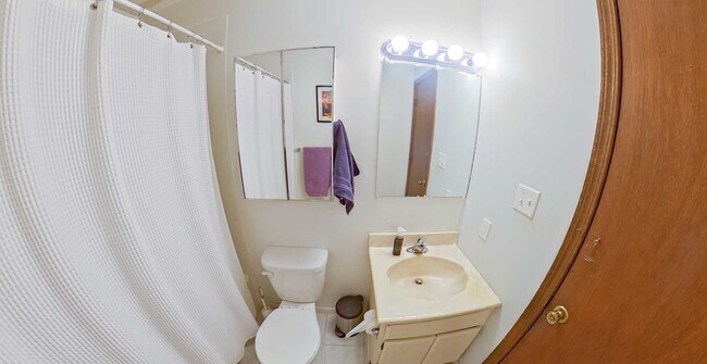 Building Photo - 3D Tour Available - Fenced-in Yard + Garag...