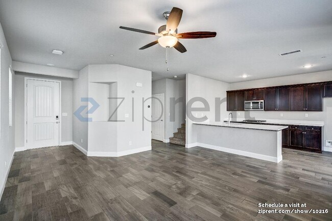 Building Photo - 6210 E Nala Dr
