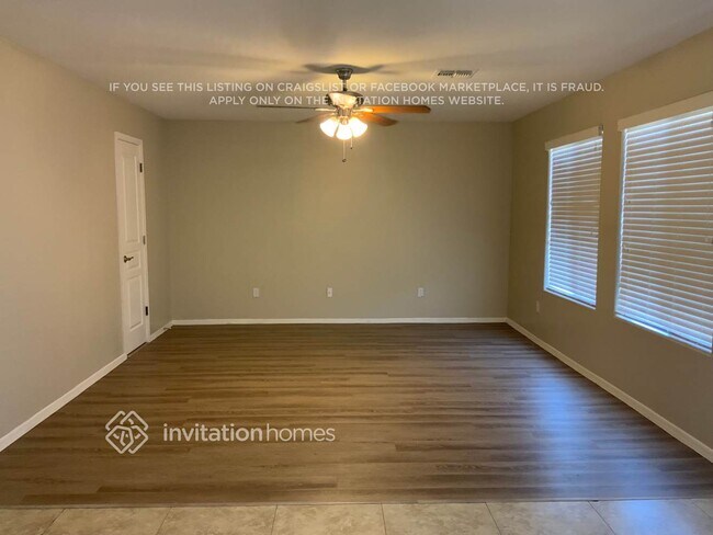 Building Photo - 1818 W Desert Seasons Dr