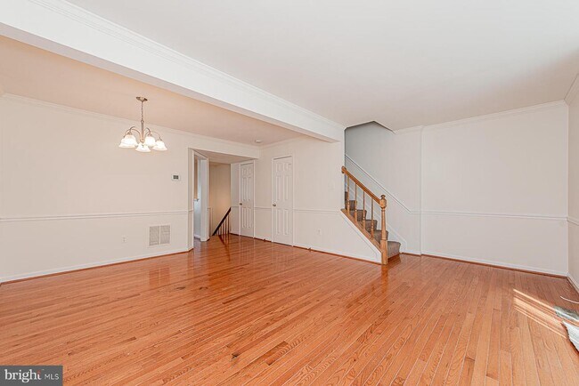 Foto del edificio - 3238 W Springs Dr