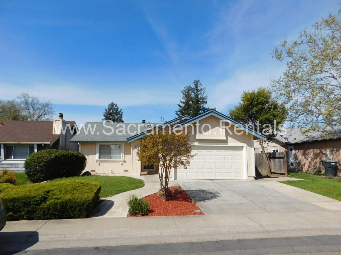 Great 3bd/2ba Home with 2 Car Garage! - Great 3bd/2ba Home with 2 Car Garage!