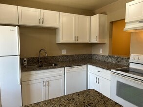 Building Photo - 139 Sparrow Dr