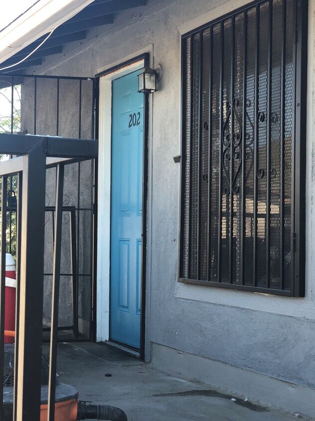 9631 N 12th Ave Unit 202, Phoenix, AZ 85021 Room for Rent in Phoenix