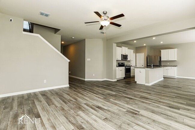 Building Photo - 2815 Praline Ferry