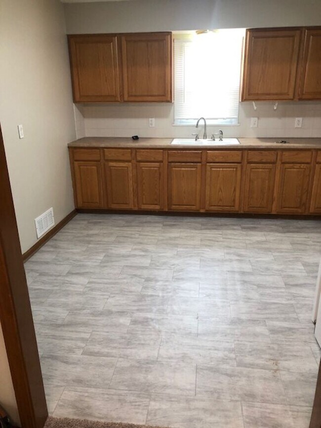 Foto del edificio - 203 NE Beacon Ave