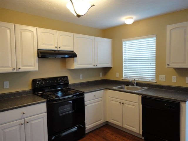 Building Photo - 5490 Appaloosa Cir
