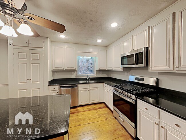 Foto del edificio - 1600 Arden Dr SW