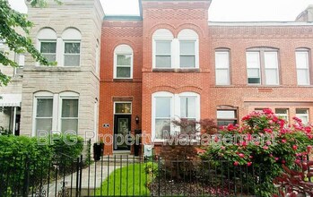 Building Photo - 1027 7th St NE
